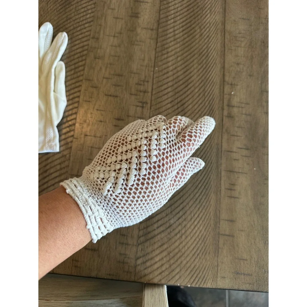 Vintage 1950s/60s Evening Set: Silver Metallic Clutch&2 Pairs White Dress Gloves